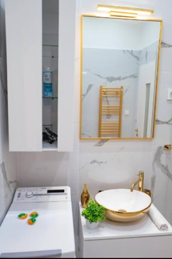 Gold'n Marble