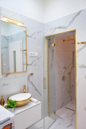 Gold'n Marble * Budapest